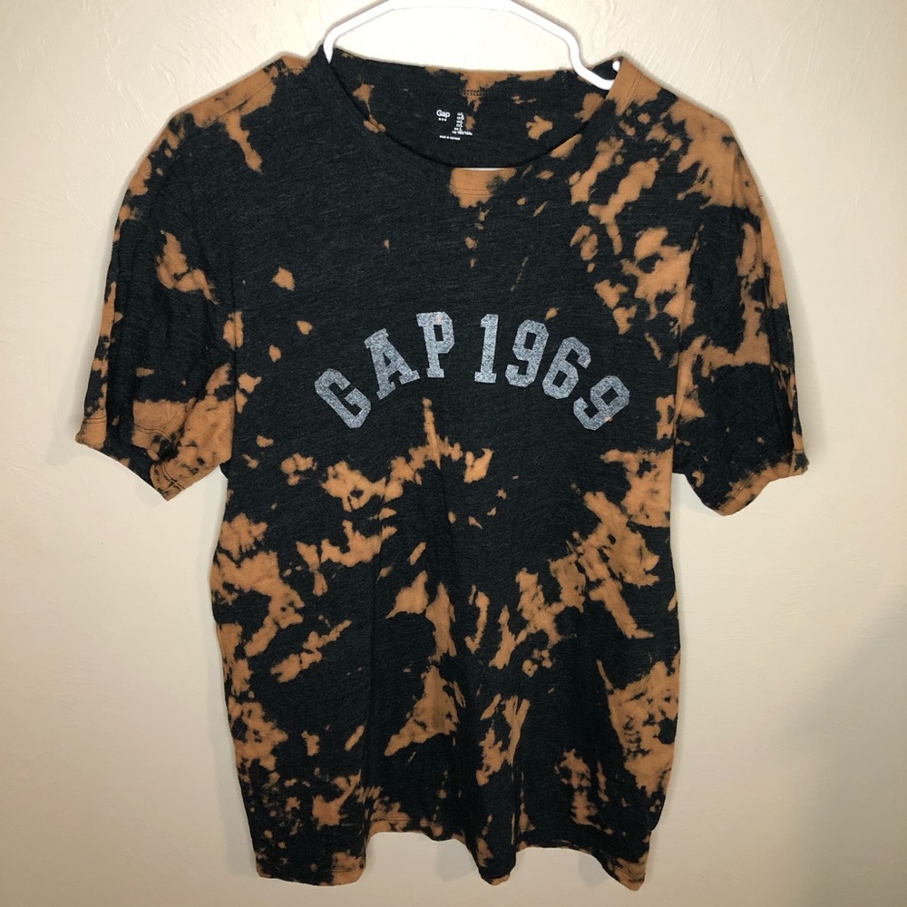 Gap tee